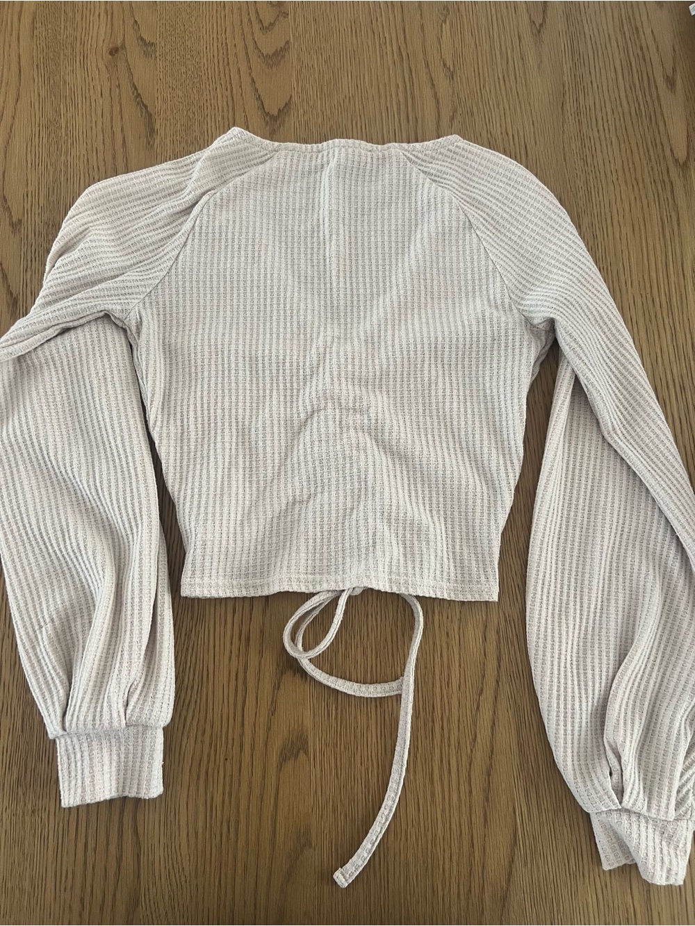 Forever 21 Cream Ruched V-Neck Drawstring Long Sleeve Crop Top - Picture 4 of 4